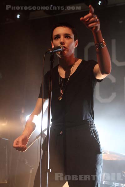 SAVAGES - 2013-02-23 - PARIS - Nouveau Casino - Camille Berthomier